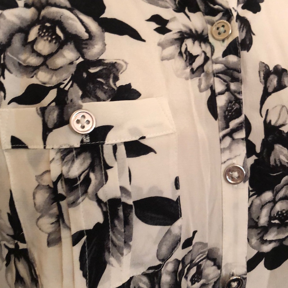WHBM White black floral blouse S - Picture 5 of 6